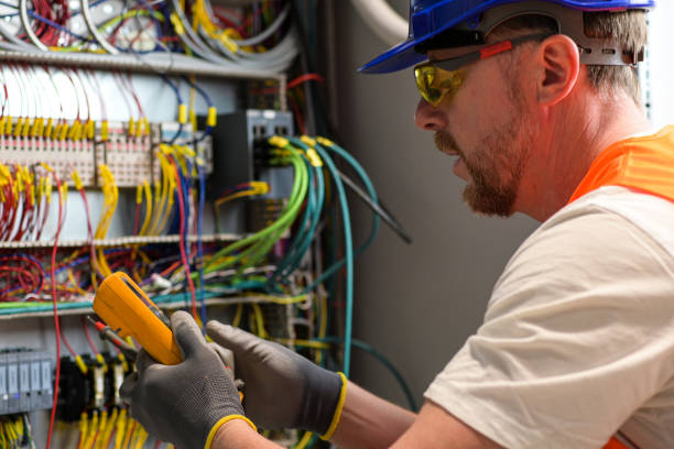 Best Licensed Electrician  in West Union, IA
